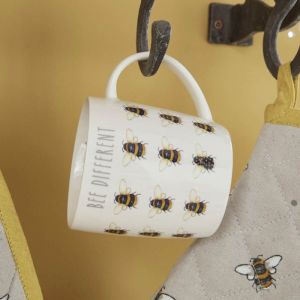 Cooksmart Bumble Bees Barrel Mug: Bee Different