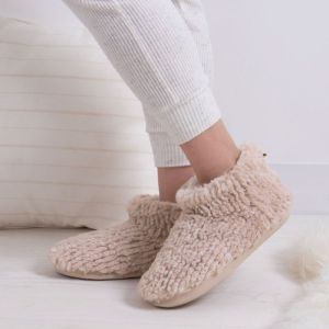 totes Ladies Faux Fur Short Boot Slippers